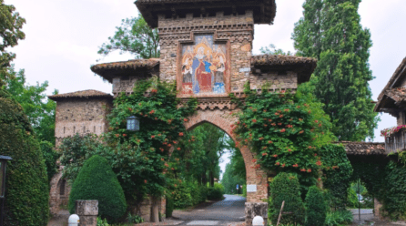 Grazzano Visconti, pittoresco borgo emiliano